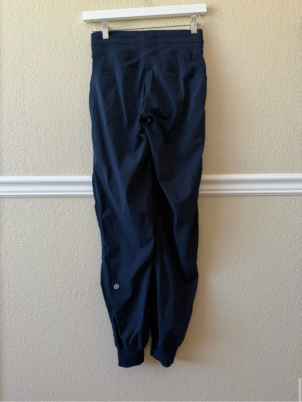 Lululemon Dance Studio Mid-Rise Jogger Navy Blue Size 2